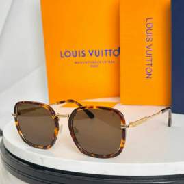 Picture of Louis Vuitton Sunglasses _SKUfw76366577fw